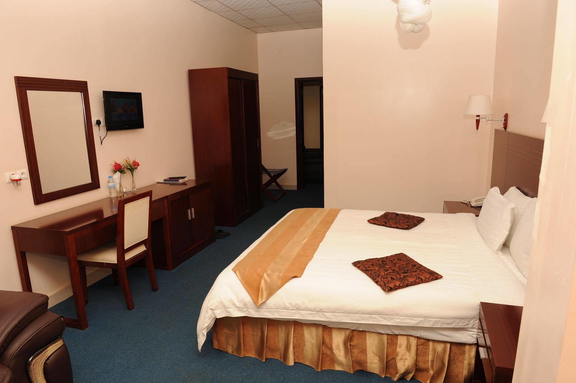 Nobleza Hotel キガリ エクステリア 写真